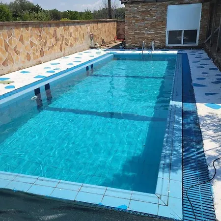 Private Pool In Nea Kallikrateia *